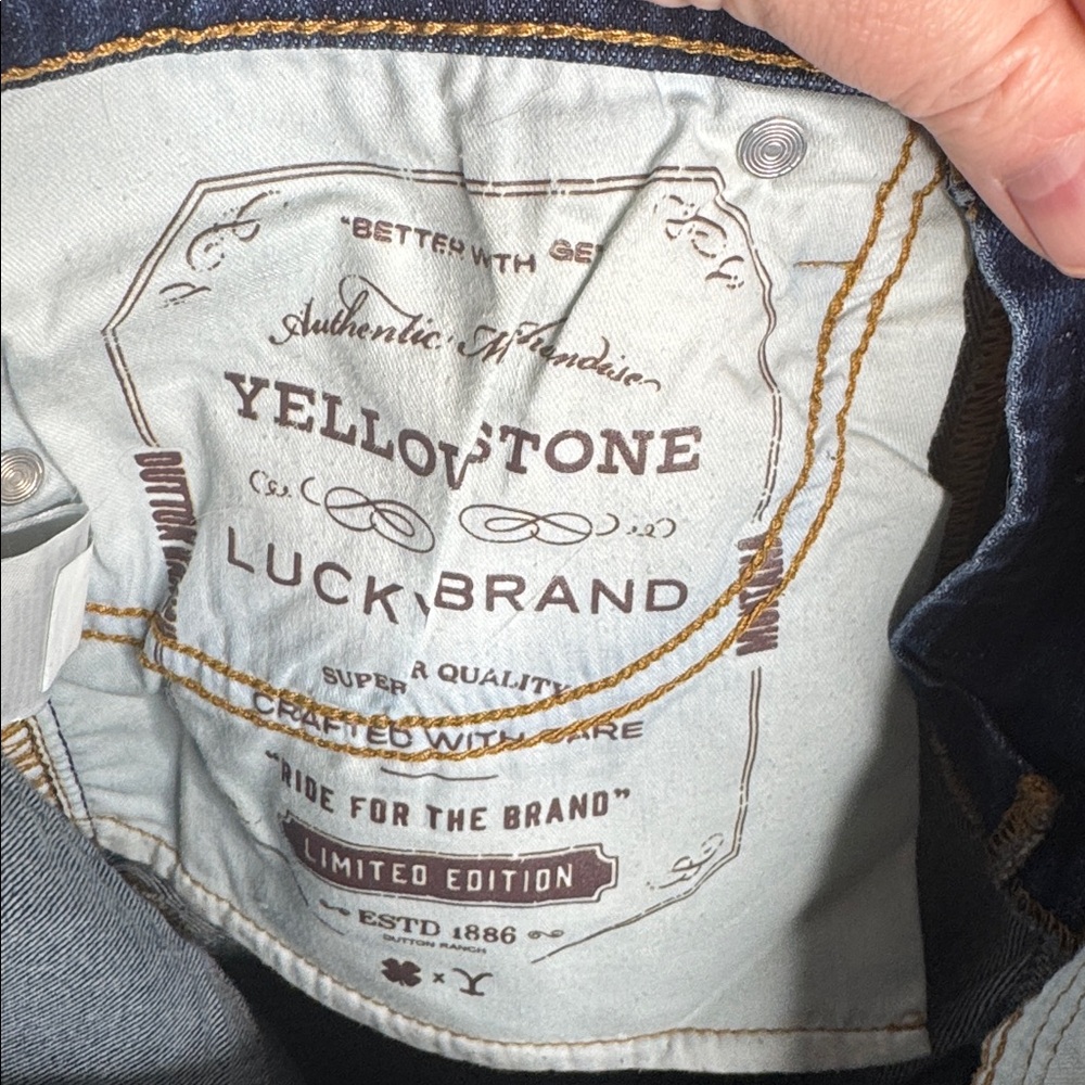 Yellowstone x Lucky Brand Sweet Mid Rise Straight Jeans Size 6 Bethany Wash Blue - Picture 15 of 15